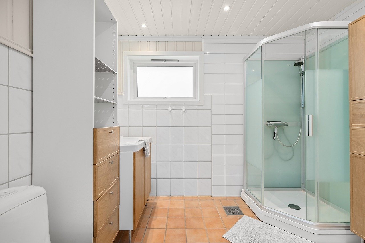 Scandinavian Serenity: A Minimalist Bathroom Retreat