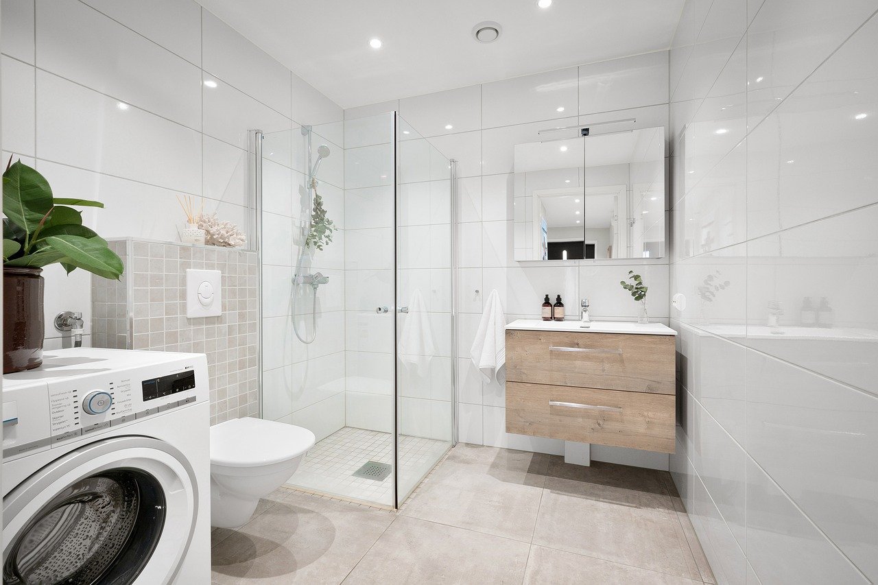 Modern Minimalism: A Serene Bathroom Oasis
