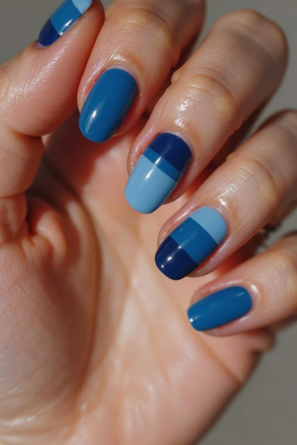 Gradient Blue Nail Designs: Minimalist Chic