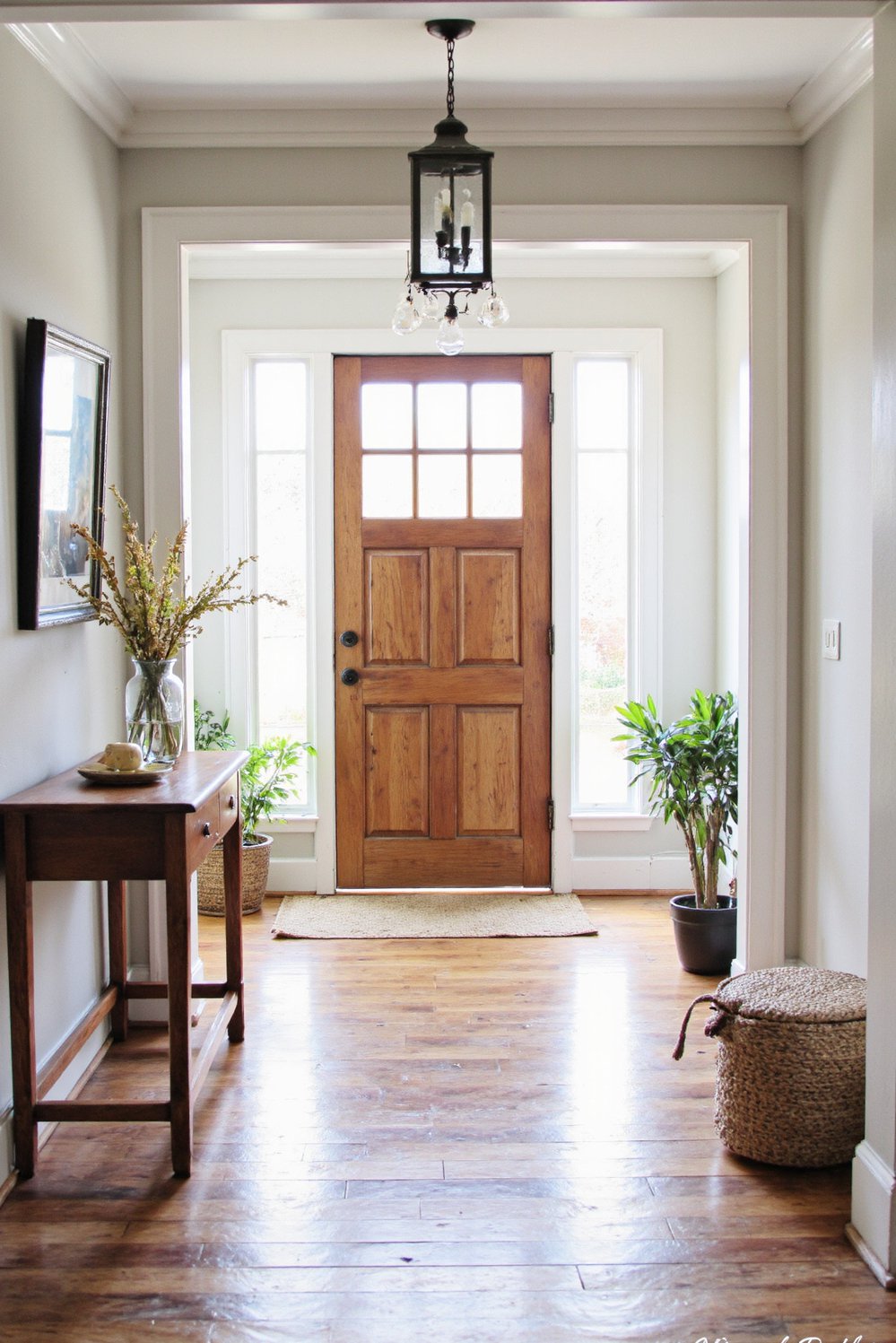 Modern Farmhouse Color Palette - Welcoming Entryway: Modern Farmhouse Color Palette - This entryway perfectly embodies a modern farmhouse color...