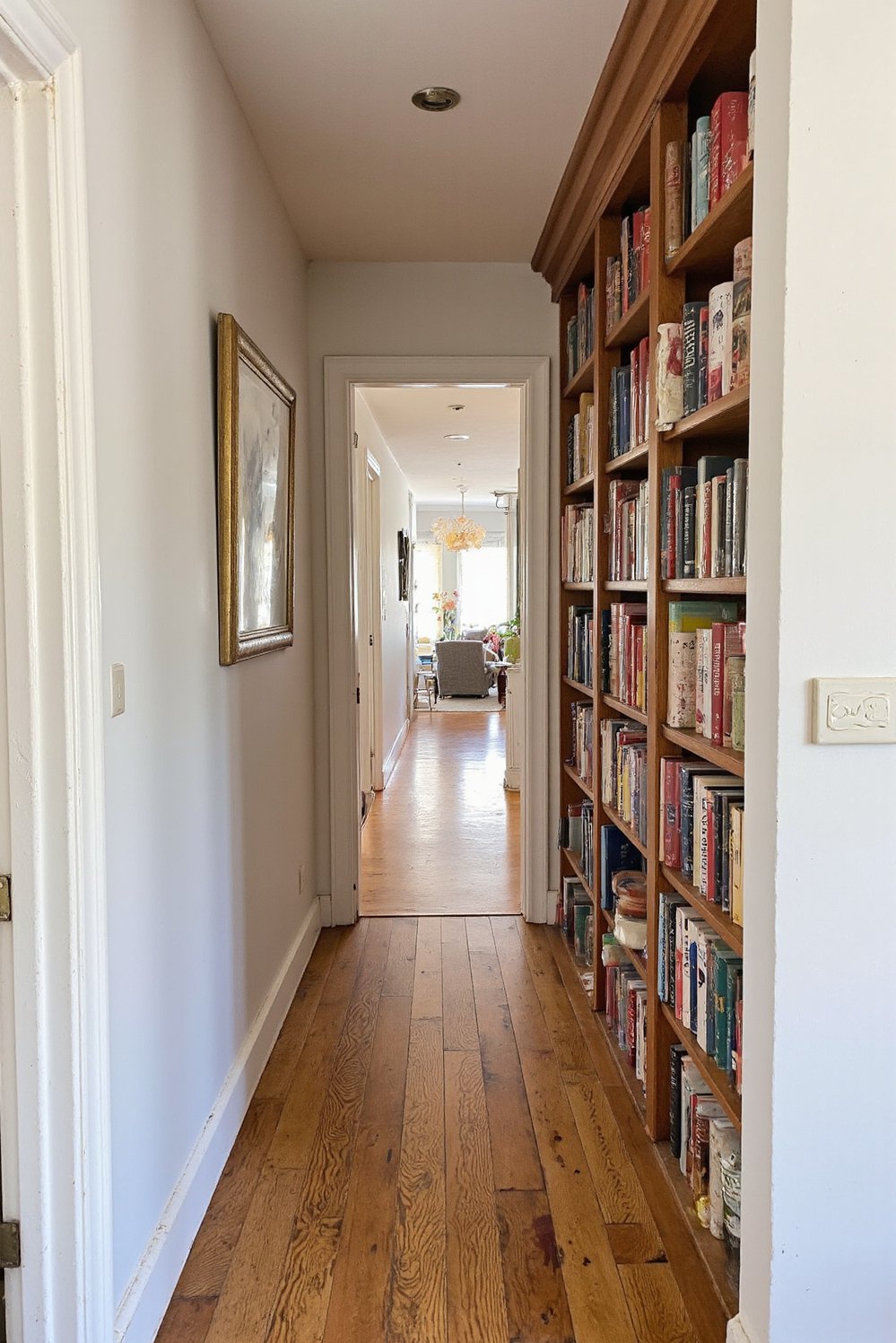 Narrow hallway decor ideas - Cozy Bookshelves & Decor: Long Narrow Hallway Ideas - Transform your narrow hallway into a cozy library!...
