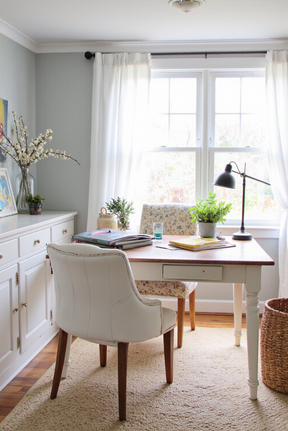 Modern Farmhouse Color Palette - Modern Farmhouse Office: Calm Neutrals & Deep Blues - Modern farmhouse style meets home office serenity. This...