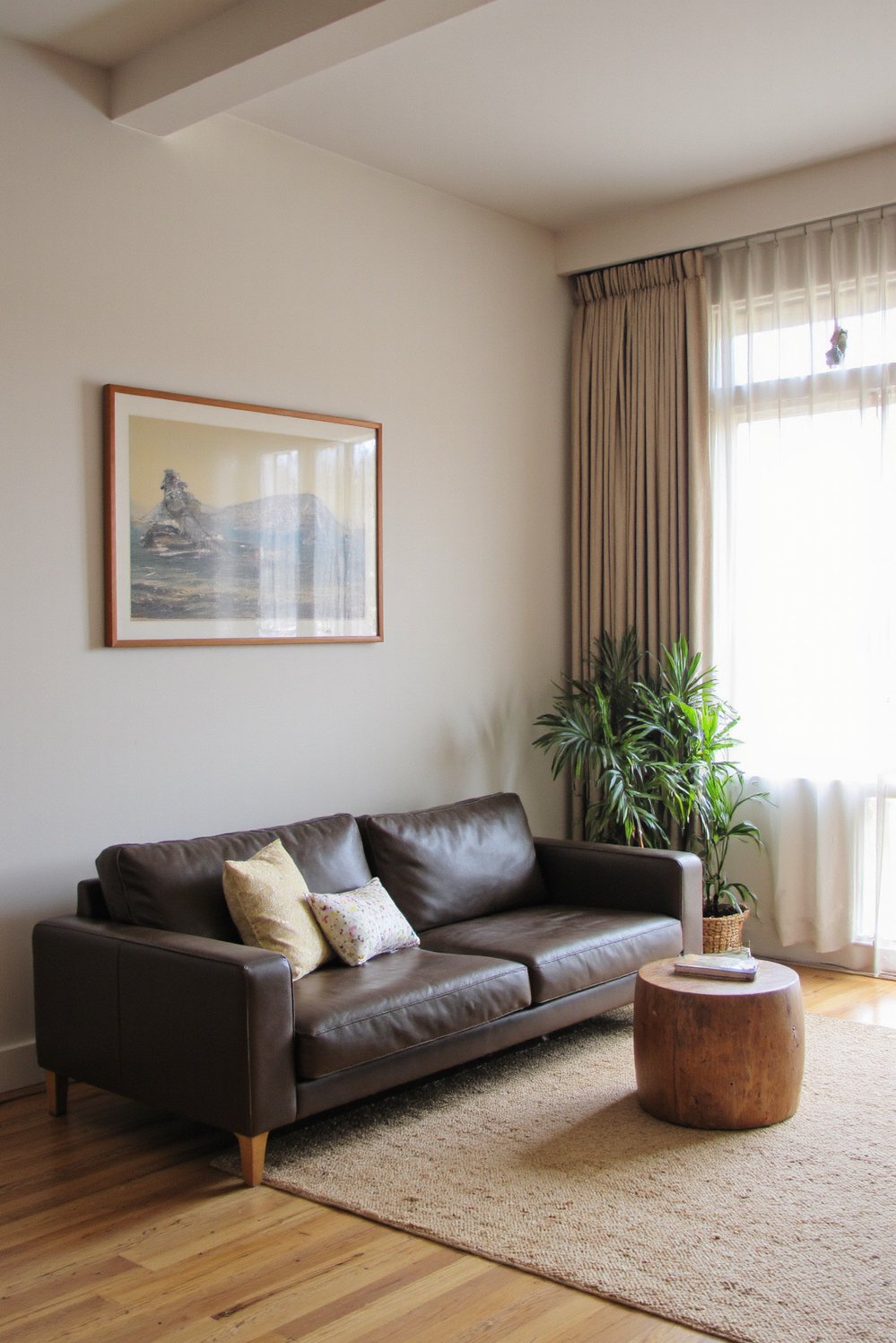 Japanese style living rooms - Calming Wabi-Sabi Japanese Living Room Design - Japanese living room design: serenity through wabi-sabi. Natural...