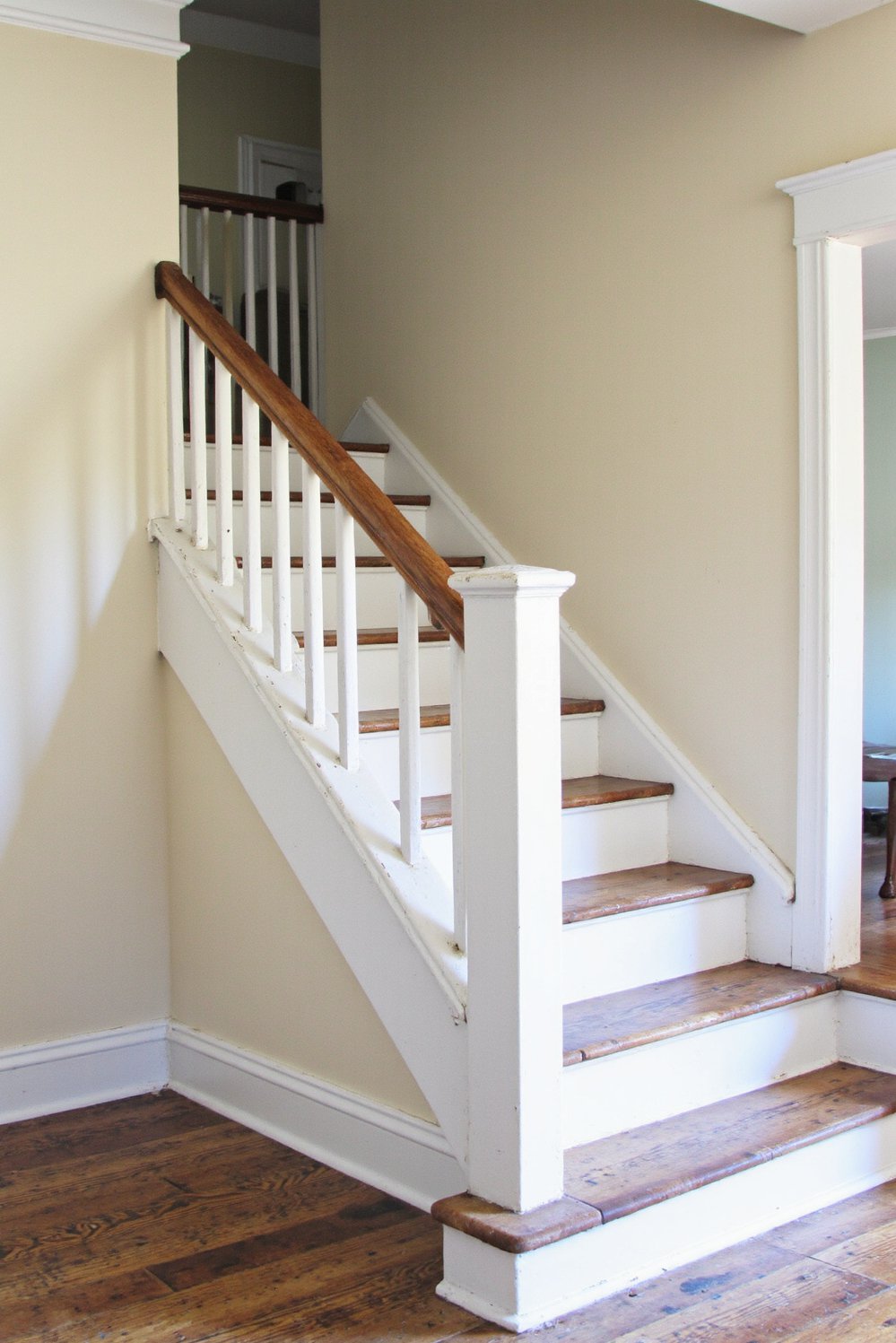 Modern Farmhouse Color Palette - Modern Farmhouse Paint Colors: Cohesive House Palette - Modern farmhouse colors flow effortlessly throughout this home,...
