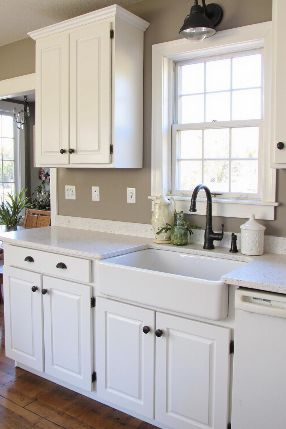 Modern Farmhouse Color Palette - Modern Farmhouse Kitchen: White, Grey-Beige & Black - Modern farmhouse kitchen design. I love the glossy...