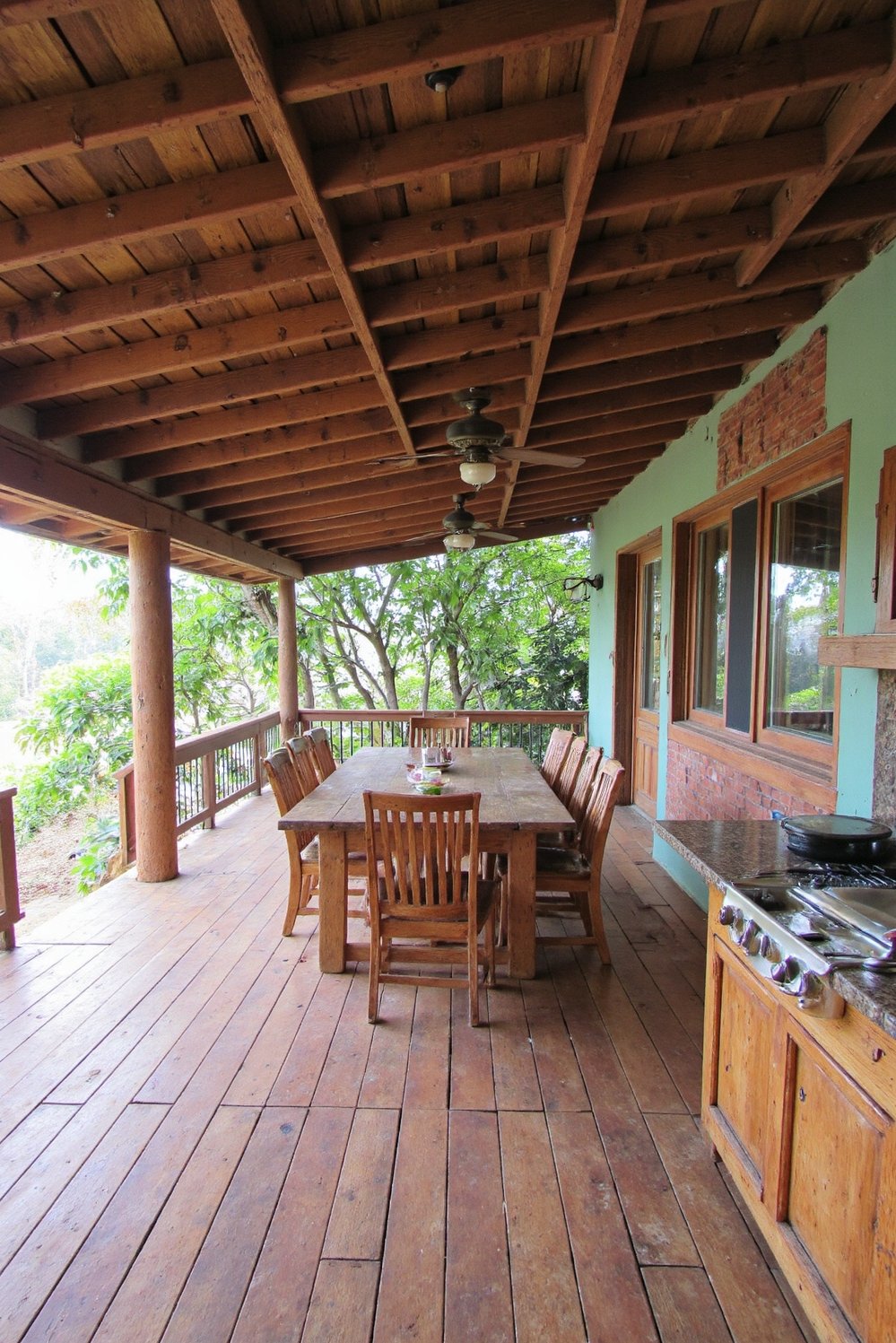 tropical house design ideas - Rustic-Chic Tropical Vacation House with Deck - This rustic-chic tropical vacation home is my ideal...