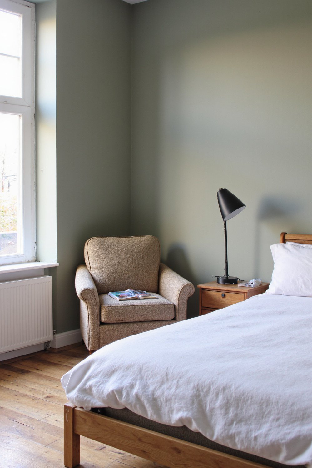 Scandinavian bedroom ideas - Cozy Scandinavian Bedroom with Reading Nook - Cozy Scandinavian bedroom with a reading nook. A...