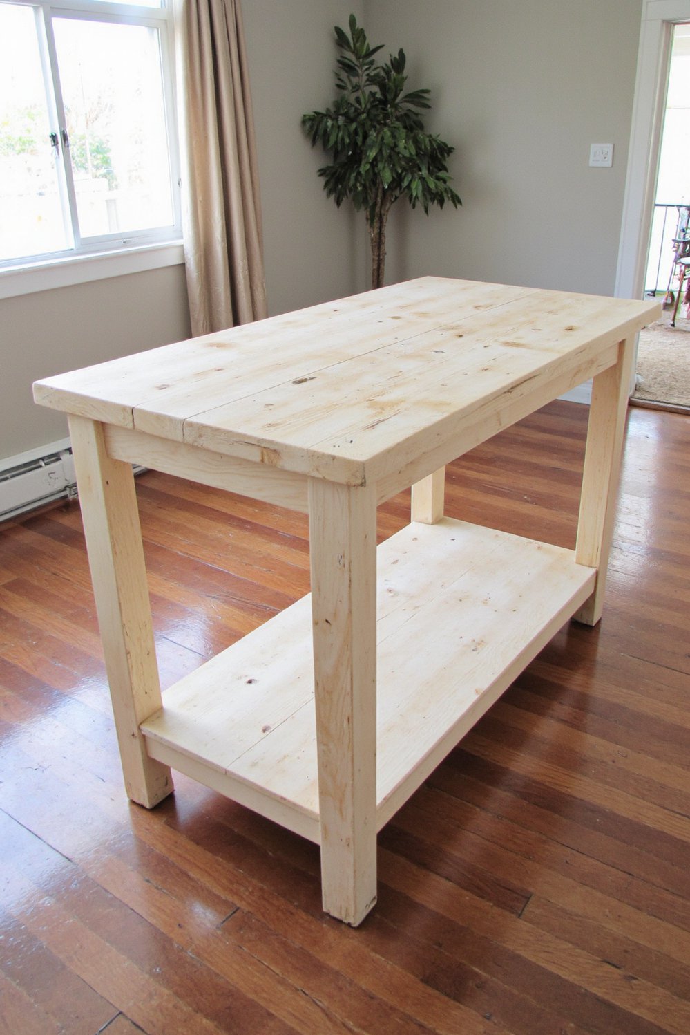 Wood kitchen island ideas - Affordable DIY Kitchen Island: Simple Design - This DIY kitchen island is perfect for budget-conscious...