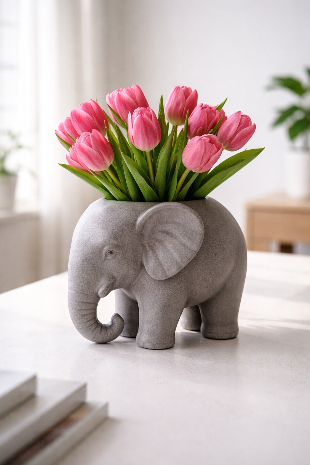 Animal shaped vases ideas - Matte Ceramic Elephant Vase Ideas - These animal shaped vases ideas are so fun....